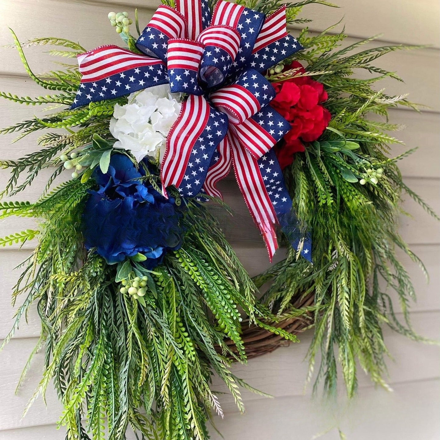 🌸Handcrafted Hydrangea Wreath – The Perfect All-Season Front Door Decor